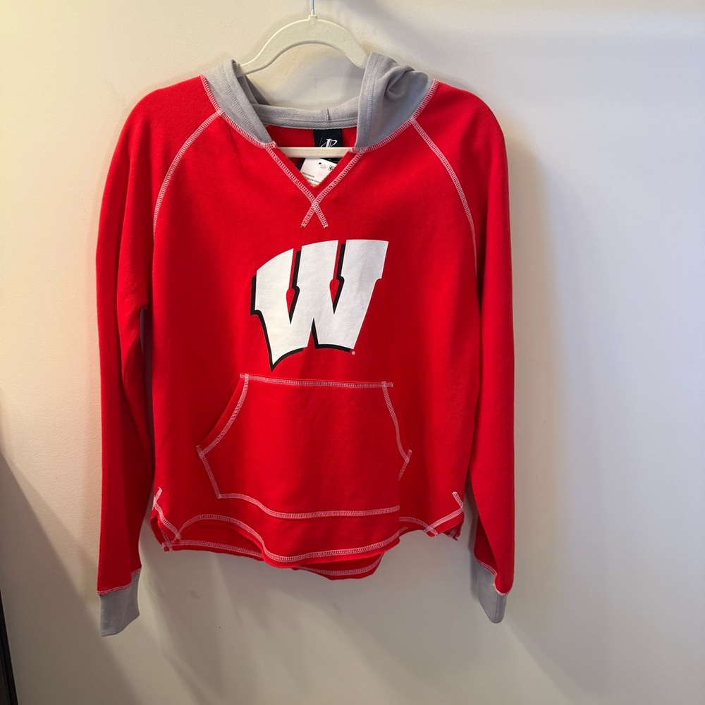 Wisconsin Badgers Hoodie Red Gray Women’s Medium NWT